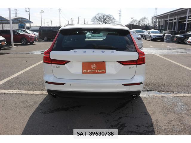 Volvo V60 2021-09 7809469-10