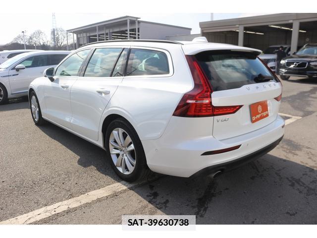 Volvo V60 2021-09 7809469-11
