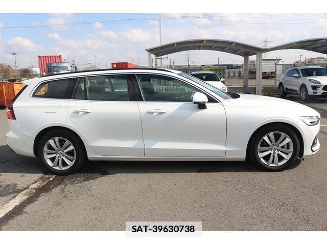 Volvo V60 2021-09 7809469-8
