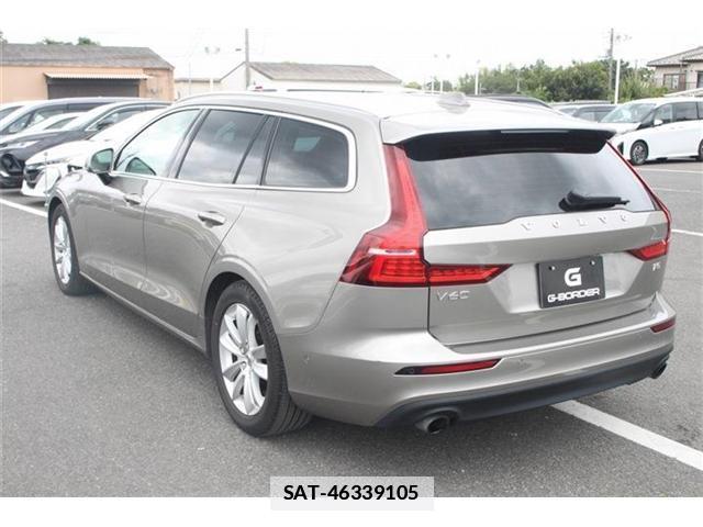 Volvo V60 2019-03 7809546-12