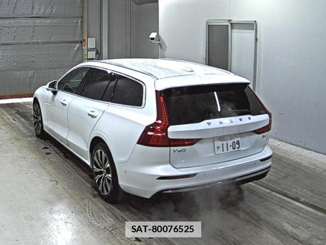 Volvo V60 2025-11 7810349-1