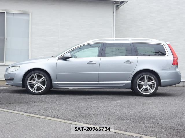 Volvo V70 2015-10 7794470-11