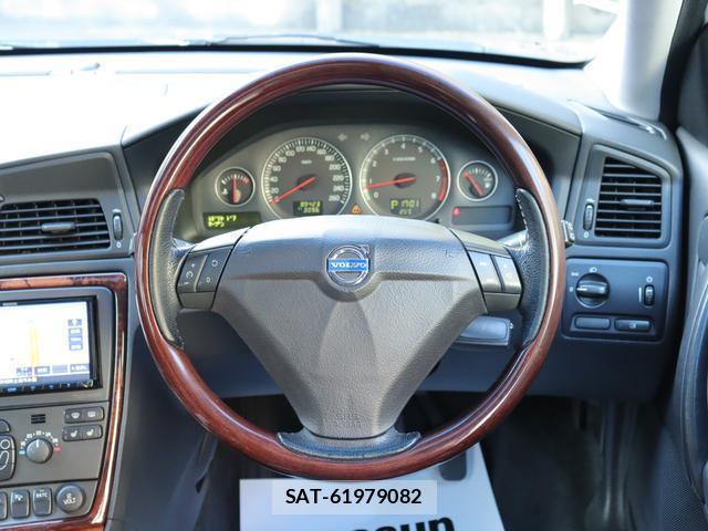 Volvo V70 2006-05 7794473-11