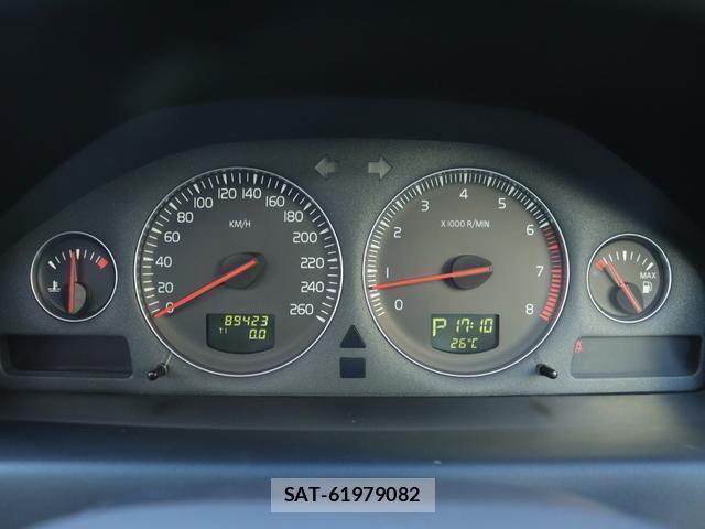 Volvo V70 2006-05 7794473-12