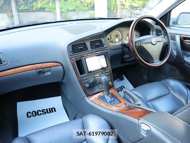 Volvo V70 2006-05 7794473-16