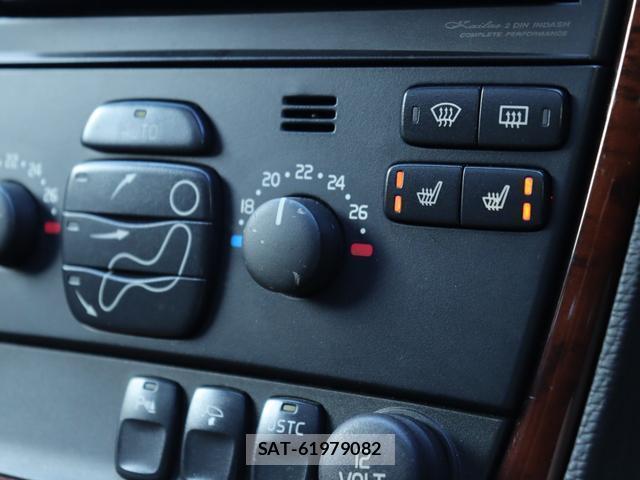 Volvo V70 2006-05 7794473-19