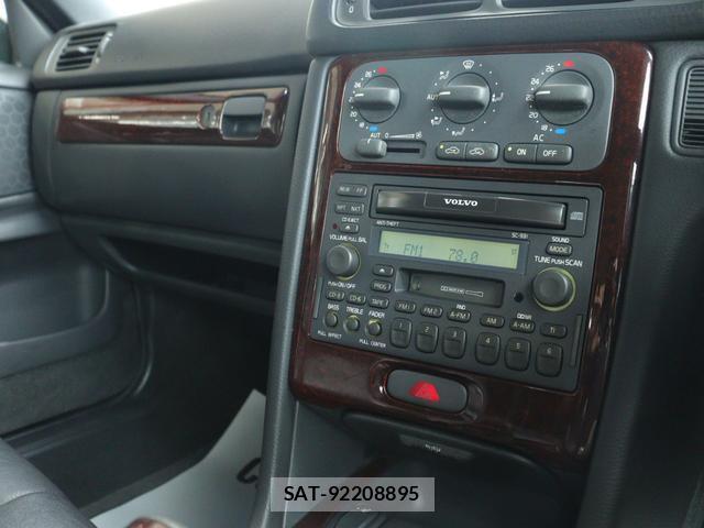 Volvo V70 2000-03 7794481-16