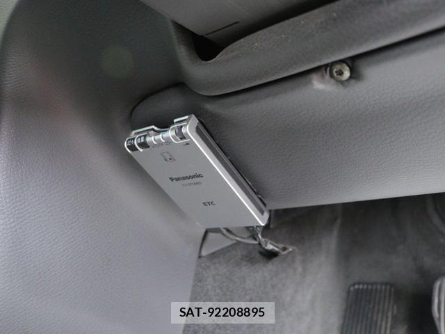 Volvo V70 2000-03 7794481-19