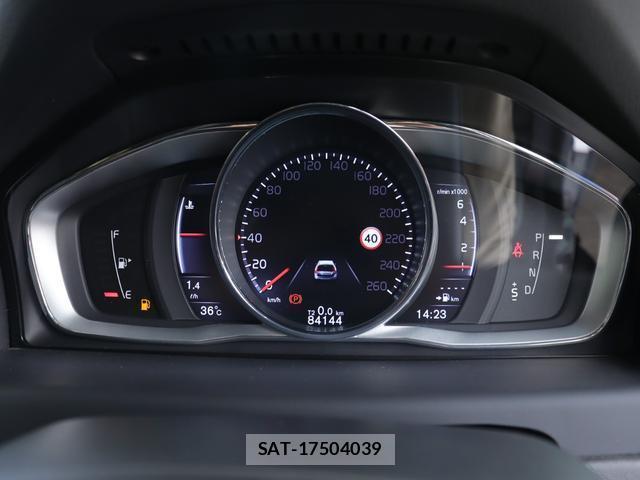 Volvo V70 2016-09 7794484-12
