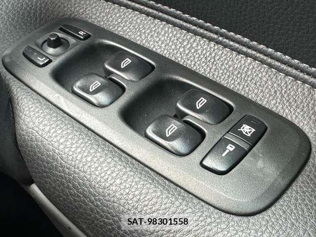 Volvo V70 2007-05 7796955-16