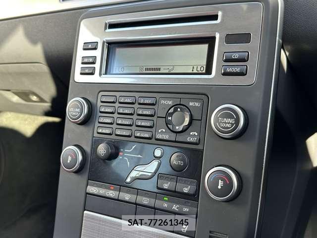 Volvo V70 2011-02 7796968-10
