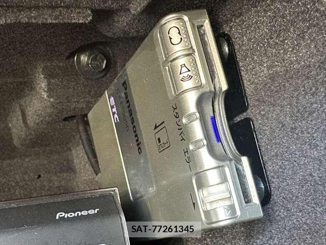 Volvo V70 2011-02 7796968-14