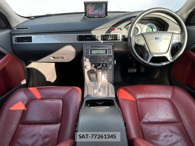 Volvo V70 2011-02 7796968-6