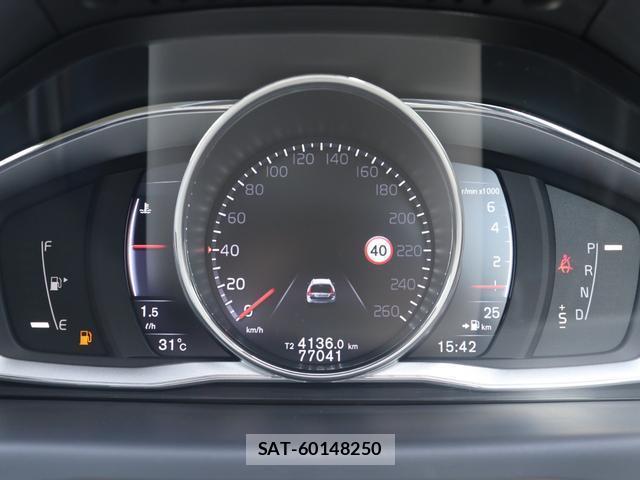 Volvo V70 2016-06 7798743-12