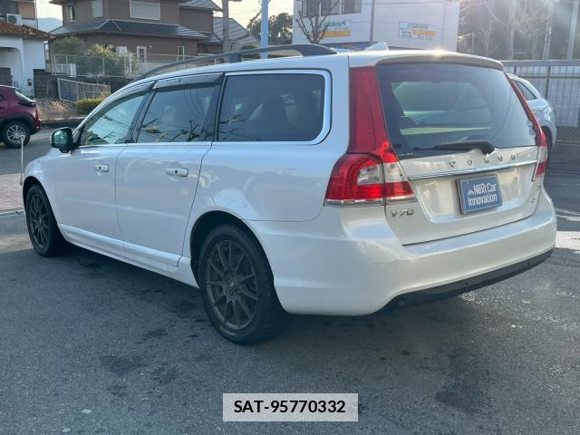 Volvo V70 2015-07 7800967-7