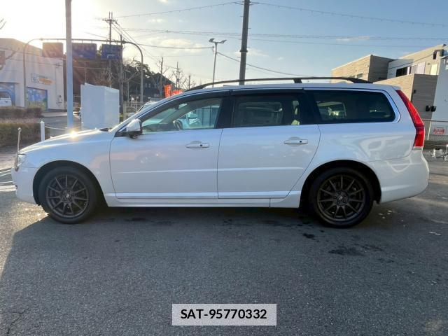 Volvo V70 2015-07 7800967-8