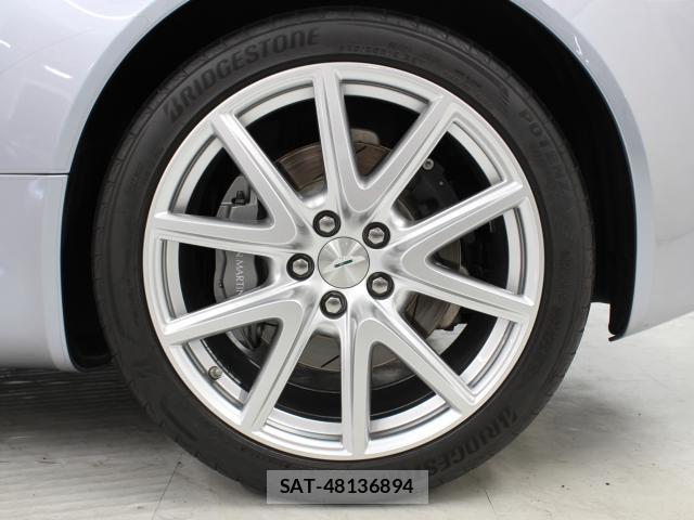 Aston Martin V8 2015 7802531-11