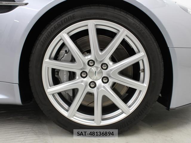 Aston Martin V8 2015 7802531-14