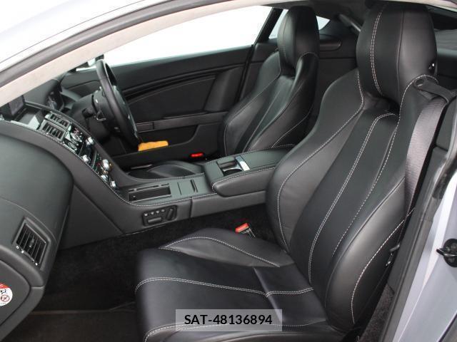 Aston Martin V8 2015 7802531-5