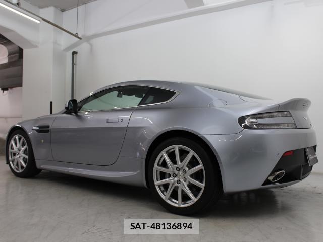 Aston Martin V8 2015 7802531-6