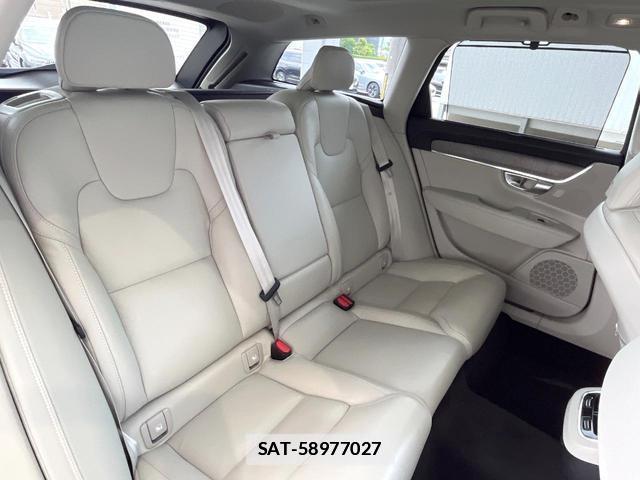 Volvo V90 2024-06 7794514-15