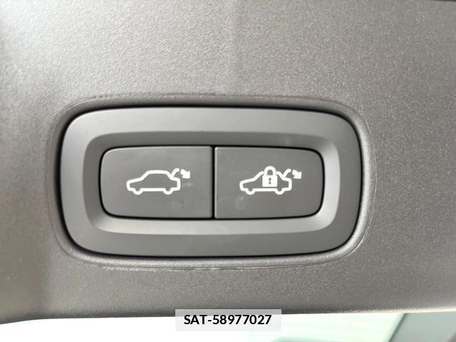 Volvo V90 2024-06 7794514-18