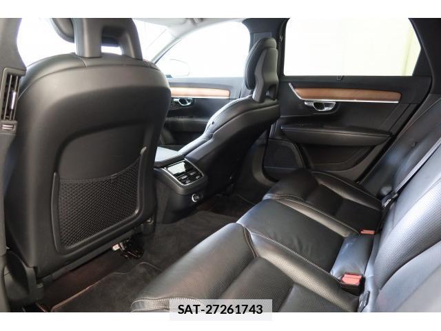 Volvo V90 2018-10 7796205-12