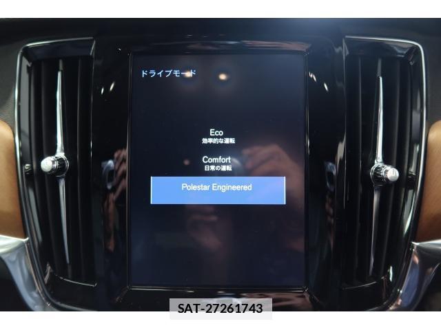 Volvo V90 2018-10 7796205-16