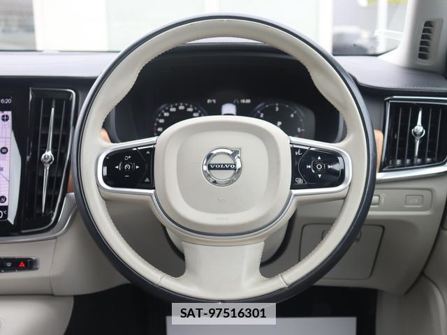 Volvo V90 2019-06 7798732-11