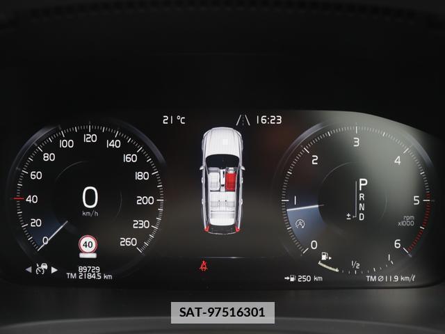 Volvo V90 2019-06 7798732-12