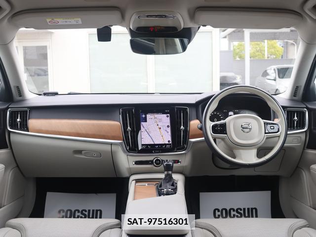 Volvo V90 2019-06 7798732-3