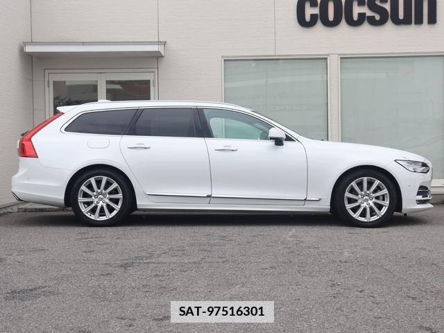 Volvo V90 2019-06 7798732-6