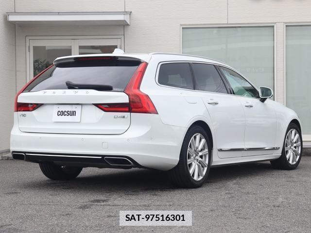 Volvo V90 2019-06 7798732-7