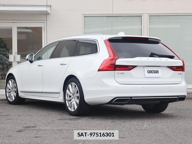 Volvo V90 2019-06 7798732-9