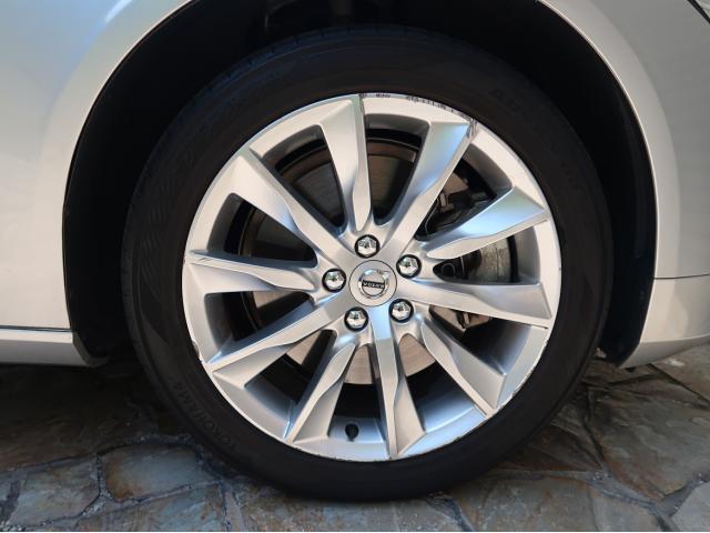 Volvo V90 2017-06 7806546-17