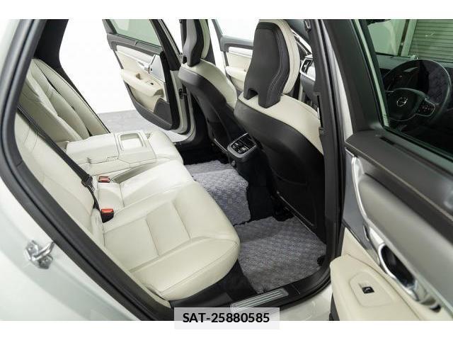 Volvo V90 2021-04 7807063-13