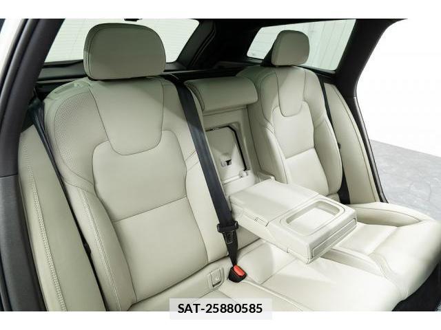 Volvo V90 2021-04 7807063-14