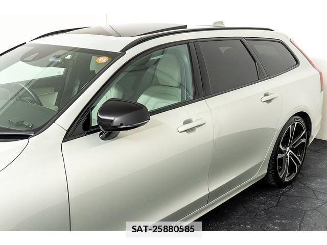 Volvo V90 2021-04 7807063-7