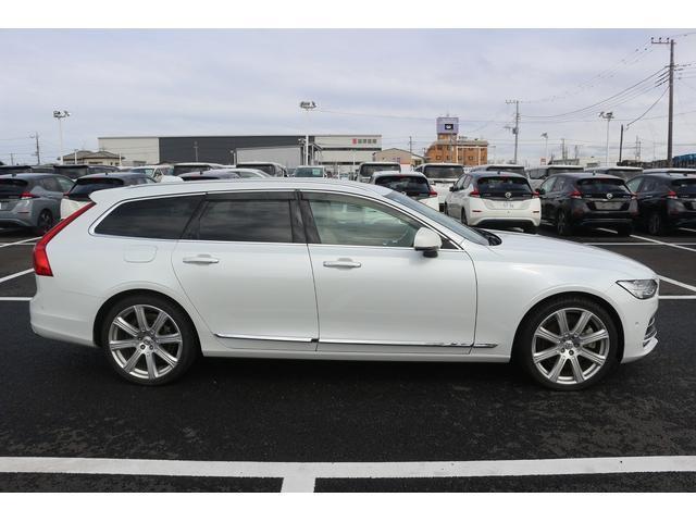 Volvo V90 2017-06 7809463-1