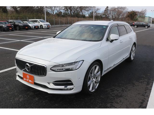 Volvo V90 2017-06 7809463-4