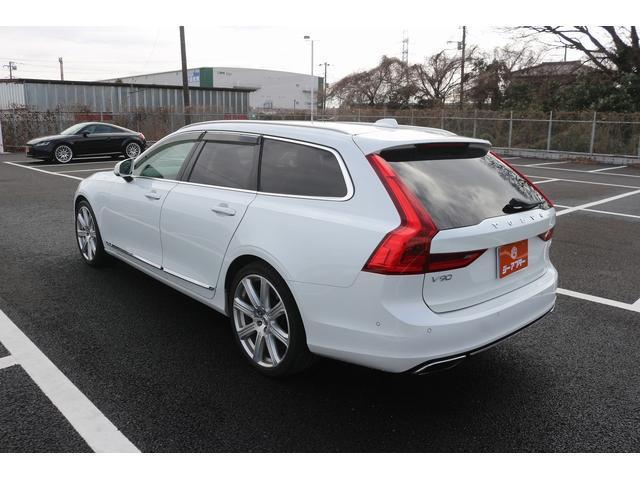 Volvo V90 2017-06 7809463-6