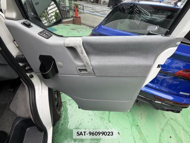 VolksWagen VANAGON 1996-01 7806426-18