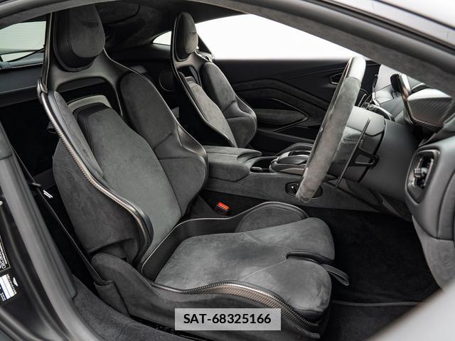 Aston Martin VANTAGE 2023-06 7796686-3