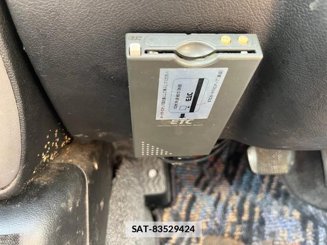 Isuzu VEHICROSS 1997-10 7795975-6