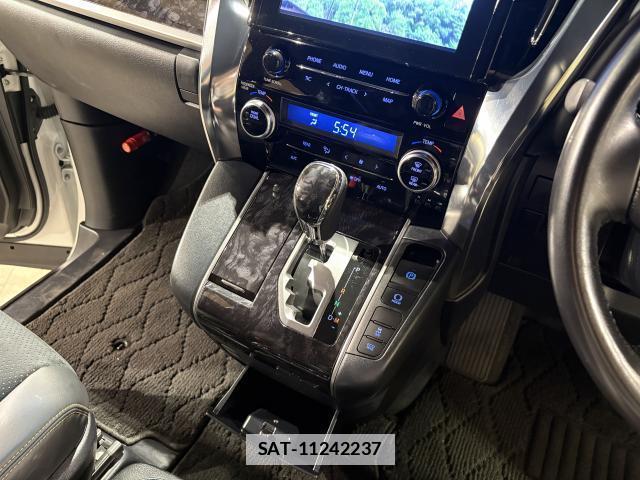 Toyota VELLFIRE 2020-10 7795359-16