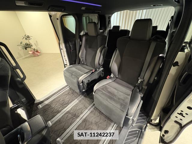 Toyota VELLFIRE 2020-10 7795359-6