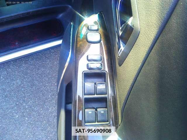 Toyota VELLFIRE 2014-03 7795605-19
