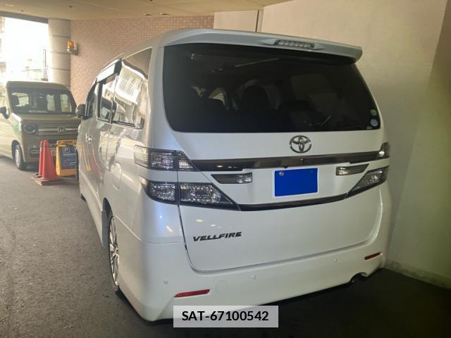 Toyota VELLFIRE 2013-06 7800480-3