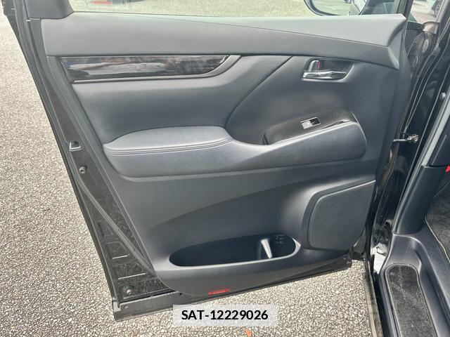 Toyota VELLFIRE 2020-10 7803593-9
