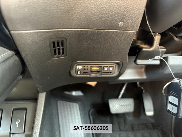 Honda VEZEL 2021-03 7794222-13